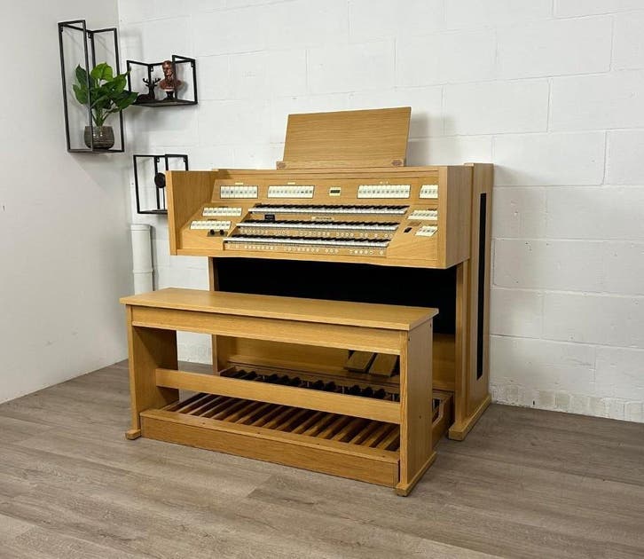 Johannus Vivaldi 350, Muziek en Instrumenten, Orgels, 3 klavieren, Orgel, Zo goed als nieuw