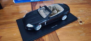 Autoart 1:18 - Modelauto - Jaguar XKR, Nieuw
