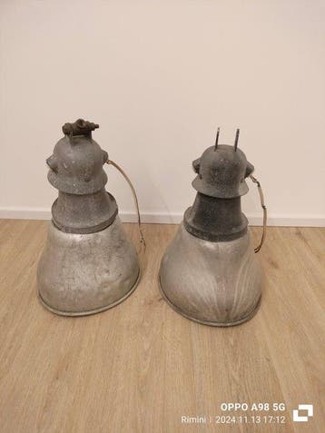Lamp (2) - Staal - Industriële lampen, Antiek en Kunst