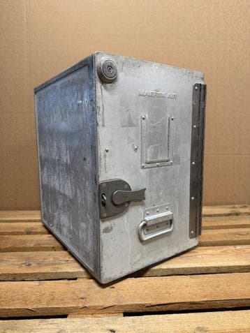 Diethelm Keller - Trolleys van luchtvaartmaatschappijen -