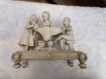 gebrüder Heubach - Beeldje, Repas d’enfants bucolique - 17, Antiek en Kunst, Antiek | Glas en Kristal