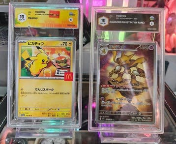 Pokémon - 2 Graded card - Alakazam, Pikachu - Graad 10, Nieuw