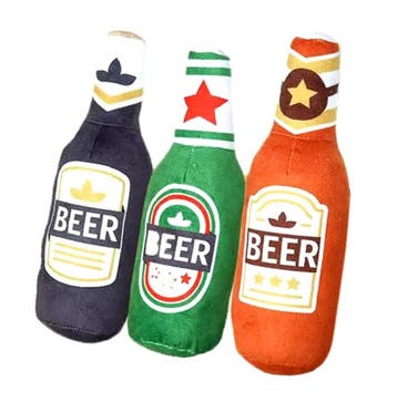 Honden kauwspeeltje Biertje zwart, groen of bruin, Dieren en Toebehoren, Honden-accessoires, Ophalen of Verzenden, Nieuw, Hondenspeelgoed