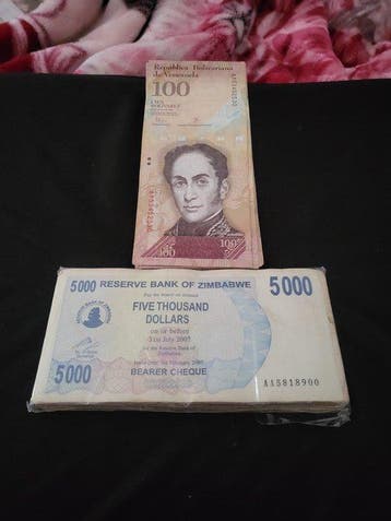 Venezuela, Zimbabwe. - 200 Banknotes - Various Dates (Zonder