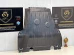 Renault Clio motor beschermplaat bj.2015 art.758903856R, Gebruikt, Renault