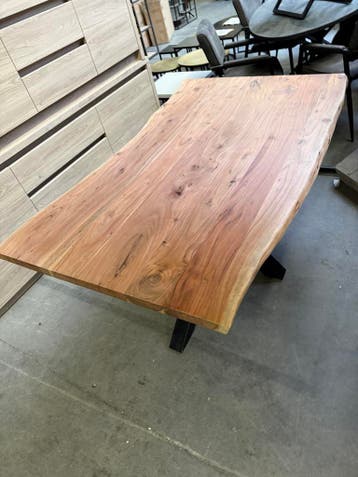 Boomstamtafel, acaciahout (nieuw, outlet), Nieuw, Overige houtsoorten