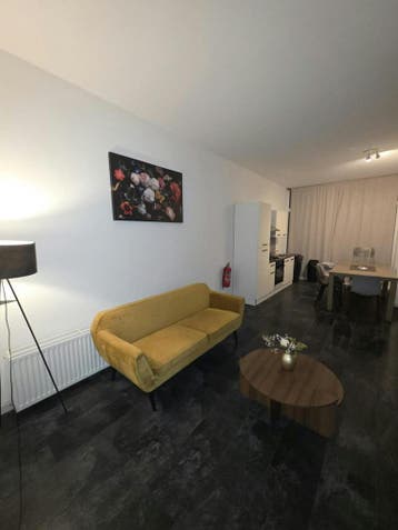 Eigen Kamer aan Strevelsweg, Rotterdam, 50 m² of meer, Rotterdam