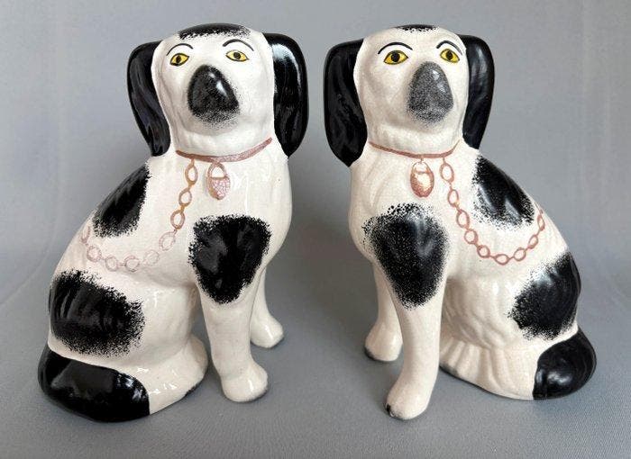 Beeldje, Paar Staffordshire honden - 17.5 cm - Keramiek,, Antiek en Kunst, Antiek | Glas en Kristal