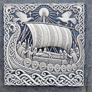 Vikingtijd Noorse begrafenisboot en krijgerbegrafenis – hoog