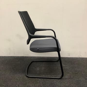 sedus Vergaderstoel / sledestoel, Antraciet - zwart, Ophalen of Verzenden, Gebruikt, Stof, Eén
