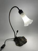 Lamp - Prachtige Waterlelie lamp – matglazen tulp &
