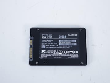 [RETOURDEAL] Samsung 850 EVO 250GB [Tweedekansje] - SSD, Computers en Software, Harde schijven, Ophalen of Verzenden, Nieuw, Samsung