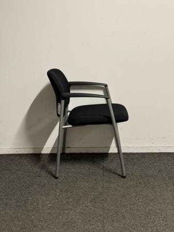 vergaderstoel - Ahrend 320 - Nieuwe zwarte stoffering - Z..., Vergader- of Presentatieruimte, Ophalen of Verzenden, Gebruikt, Stoel