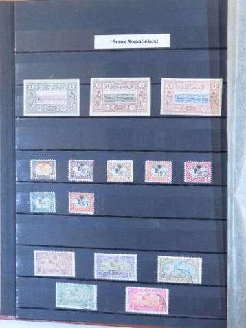 Franse Kolonies aardig kavel in boek, Postzegels en Munten, Postzegels | Volle albums en Verzamelingen, Ophalen of Verzenden