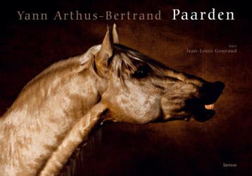 Paarden - Y. Arthus-Bertrand 9789020974256, Boeken, Verzenden, Gelezen, Y. Arthus-Bertrand