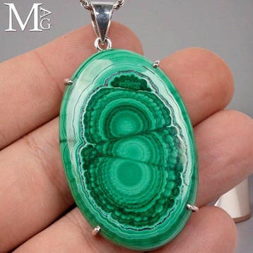 Smaragdgroene malachiethanger in sterlingzilver