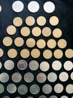 Nederland. Beatrix. 104 coins. 5, 2 1/2 and 1 Gulden.