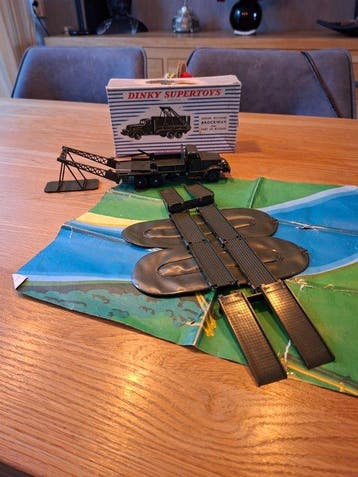 Dinky Toys 1:55 - Model militair voertuig (13) - camion, Nieuw