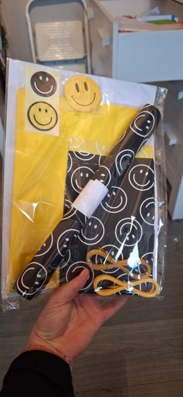smiley box cadeauverpakking - inpakpapier - cadeaupapier..., Ophalen of Verzenden, Nieuw