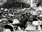 Alberto Korda (1928–2001) - Lider Fidel Castro desfilando