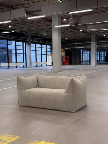 BB Italia Bambole 2-zits | Liver | NIEUWSTAAT + Garantie, Verzenden, 150 tot 200 cm, Stof, Tweepersoons