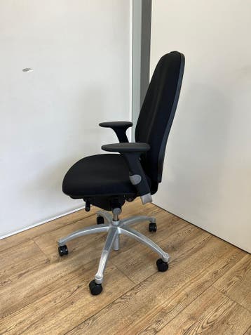 Refurbished Rh Logic 400 - Nieuw Hoogwaardige Zwarte Stof, Verzenden, Zwart, Zo goed als nieuw, Bureaustoel