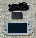 Sony - Playstation Vita - PS Vita PCH-2000 Glacier Persona 4, Spelcomputers en Games, Nieuw