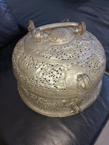Betelnootdoos - India - late 19th - early 20th century