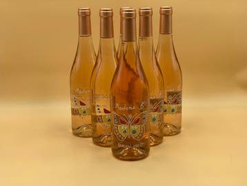 2025 Château La Coste - Madame B Damian Hirst Limited, Nieuw