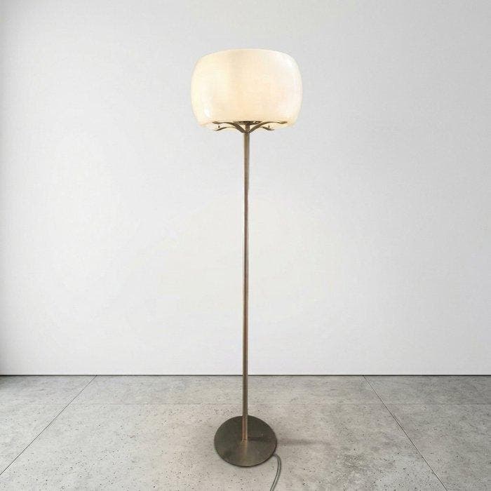 Artemide - Vico Magistretti - Staande lamp - Clitunno -, Antiek en Kunst, Antiek | Lampen