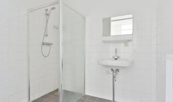 Te Huur Studio Riouwstraat In Den Haag, Huizen en Kamers, 20 tot 35 m², Den Haag