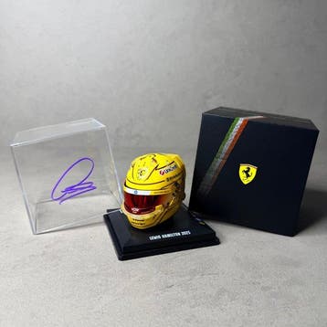 Ferrari - Lewis Hamilton - 2025 Season Livery Helmet - 2025, Nieuw