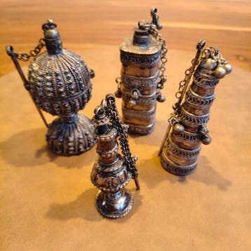 Parfumfles (4) - Parfumflesjes - BWG zilver - Parfum flesjes