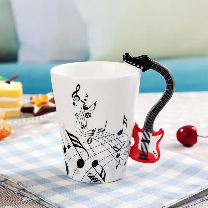 Keramiek mok Elektrische gitaar rood (Muziek, Mokken), Huis en Inrichting, Keuken | Servies, Nieuw, Ophalen of Verzenden
