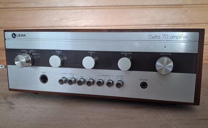 Leak - Delta 70. Woodcase Solid state versterker, Audio, Tv en Foto, Radio's