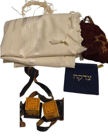 Judaica (4) - Leder, Papier, stof - 20e eeuw - Een antiek