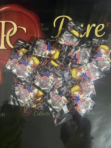 Konami - 50 Booster pack - Yu-Gi-Oh! - Beyond The Brave, Hobby en Vrije tijd, Nieuw