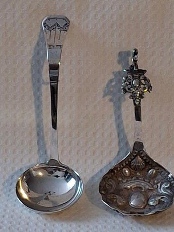 Roomlepel (2) - Twee antieke en decoratieve Hollandse, Antiek en Kunst