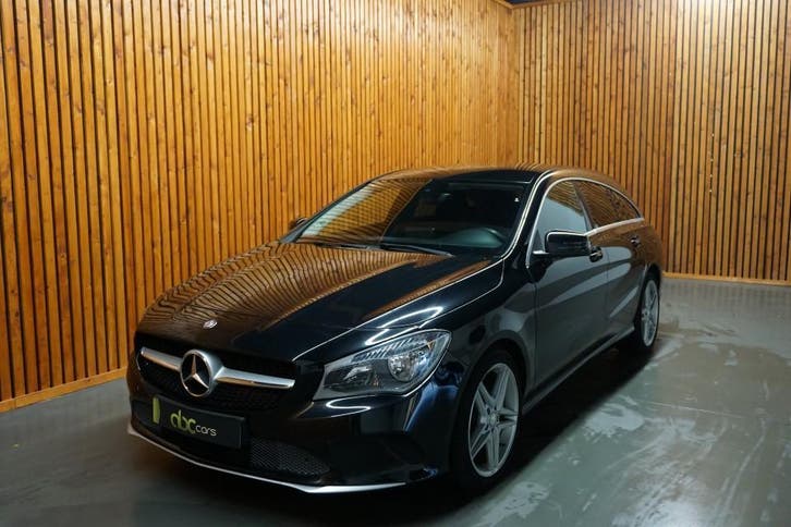 Mercedes-Benz CLA SHOOTING BRAKE 180D LEASE EDITION, Auto's, Mercedes-Benz, Dealer onderhouden, Onderhoudsboekje, Handgeschakeld