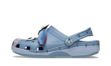 Crocs Classic Clog Disney Winnie the Pooh Eeyore, Nieuw