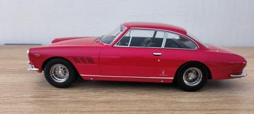 KK-Scale 1:18 - Modelbouwdoos - Ferrari 330 GT 2+2 - Beperkt, Nieuw