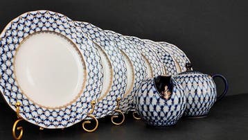 Lomonosov Imperial Porcelain Factory - Pattern: Cobalt Net