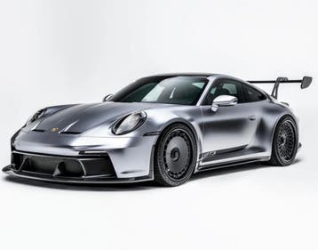 Dit betreft een Porsche 992 GT3 Adro carbon voorbumper, Verzenden