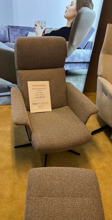 Relaxfauteuil Gabry inclusief hocker., Ophalen, Nieuw, Stof