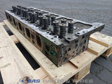 Cilinderkop Volvo D13K 500 K2 21368560, Ophalen, Gebruikt, Volvo, Motor en Toebehoren