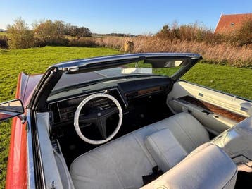 trouwauto huren Cadillac  DeVille 1969 (Alleen Friesland), Met chauffeur, Trouwauto
