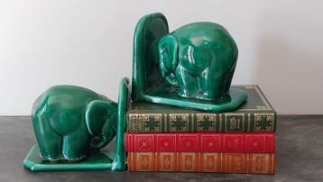 Boekensteunen (2) - olifant - Keramiek