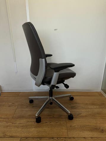 Refurbished Steelcase Amia - Bruin Leer - 5 Jaar Garantie!, Huis en Inrichting, Bureaustoelen, Bruin, Verzenden, Zo goed als nieuw