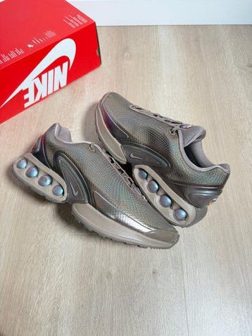 Nike - Sneakers - Maat: EU 43 - Nieuw met tags, Kleding | Heren, Schoenen, Nieuw
