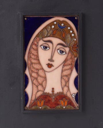 Zoltán Radnai - Paneel - Cloisonné, dromerig vrouwenportret, Nieuw